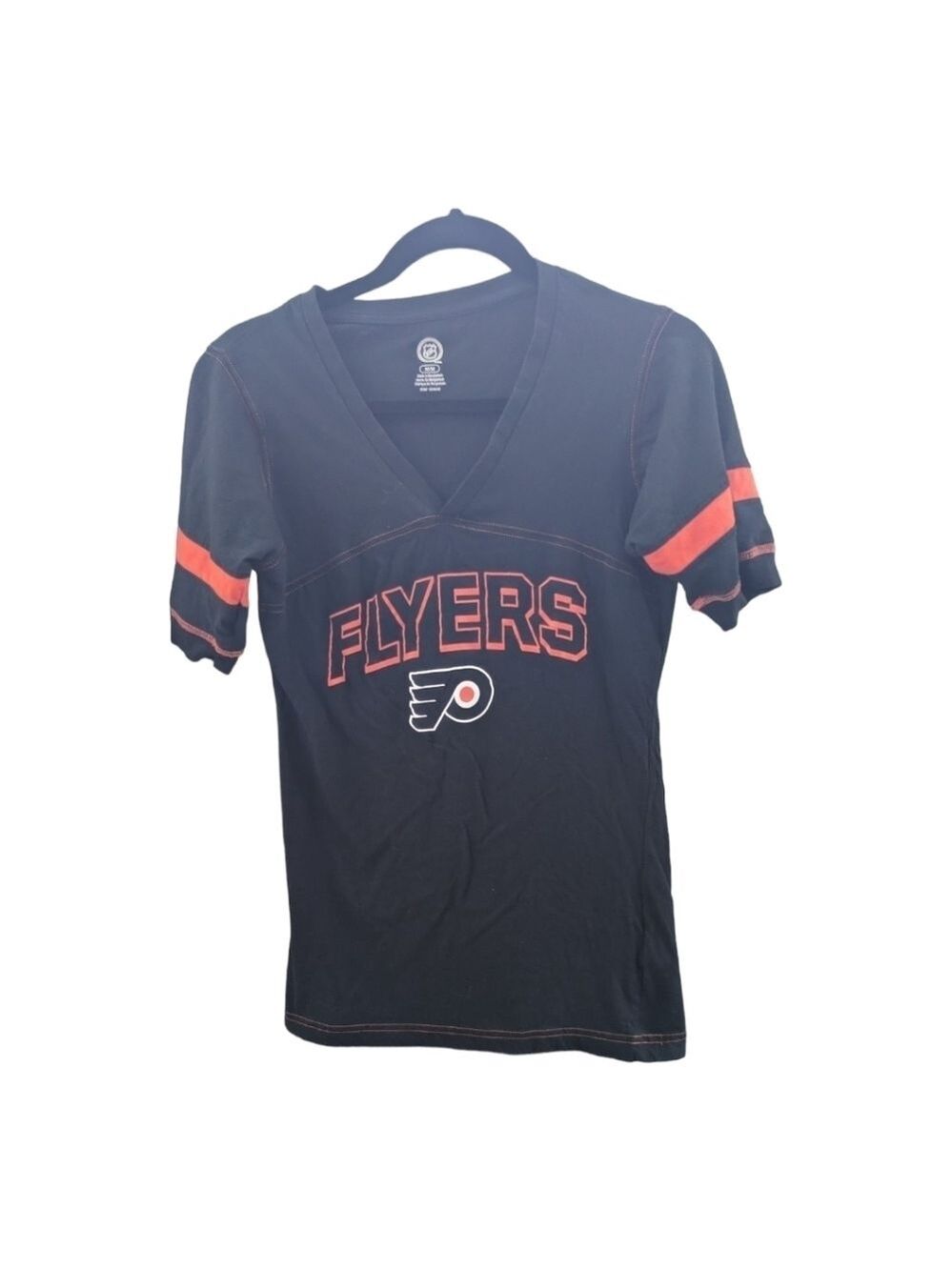 NHL Philadelphia Flyers SS V Neck Logo Tshirt Size medium
